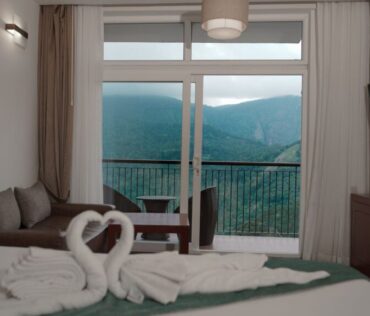 Crown Suite Room Munnar — Shola Crown luxury accommodation